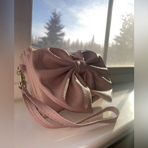 Small Mauve Bow Tie Hand Bag